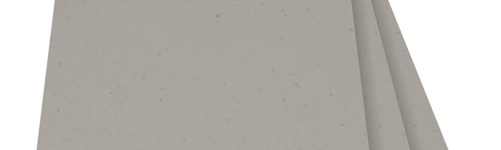 Le revêtement en chamotte de la cheminée assure une isolation adéquate.